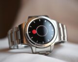 Notruf-Armbanduhr für Senioren