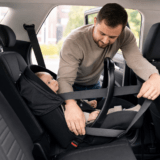 Babyschale mit Fahrzeuggurt befestigen: Gurtführung, Stand und Kontrolle im ersten Lebensjahr – Ratgeber zu Babyschale mit Fahrzeuggurt im ersten Lebensjahr sicher befestigen
