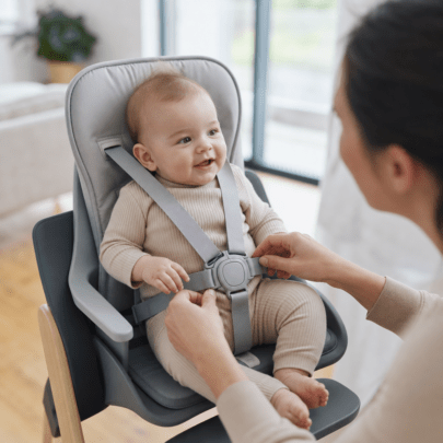Hochstuhl sicher nutzen: Gurte, Halt und Bewegungsfreiheit für Babys