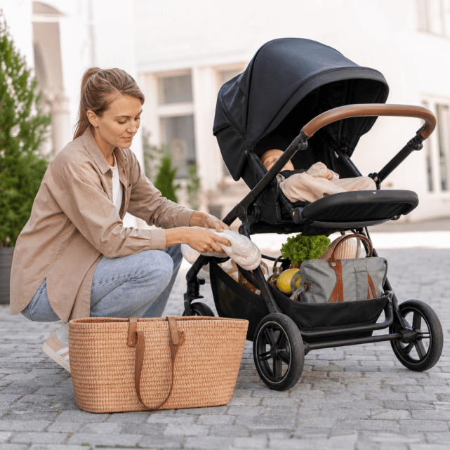 Kinderwagen richtig beladen: Stauraum, Schwerpunkt und sichere Nutzung im Babyalltag